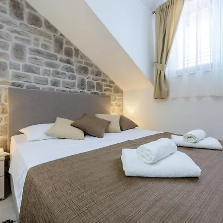 Apartment Stylish Private With Heated Pool Playground